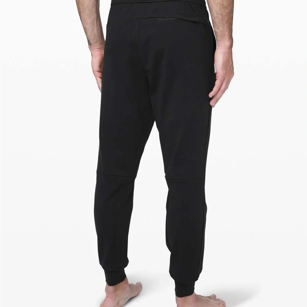 Lululemon‎ Men”s Intent 30” Jogger Black Small
